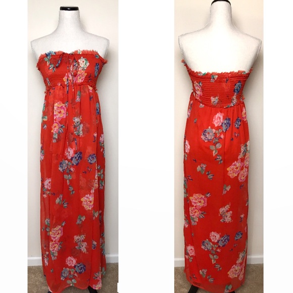 American Eagle Outfitters Dresses & Skirts - AEO Strapless Maxi floral lined dress